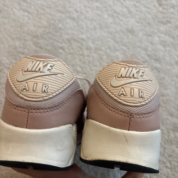 Nike Air Max 90s Barely Rose Women’s Size 9 - Picture 3 of 8